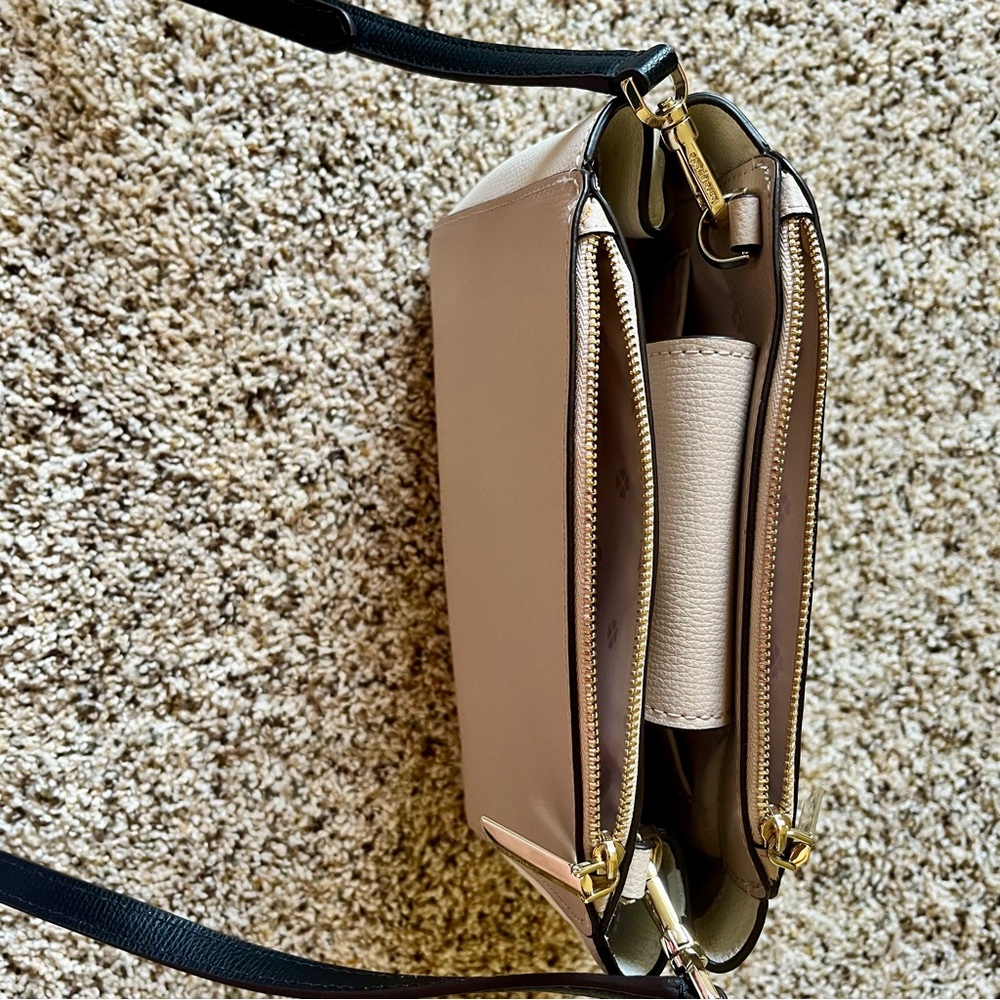 Kate Spade Taupe and White Crossbody Bag NWOT - Picture 4 of 13